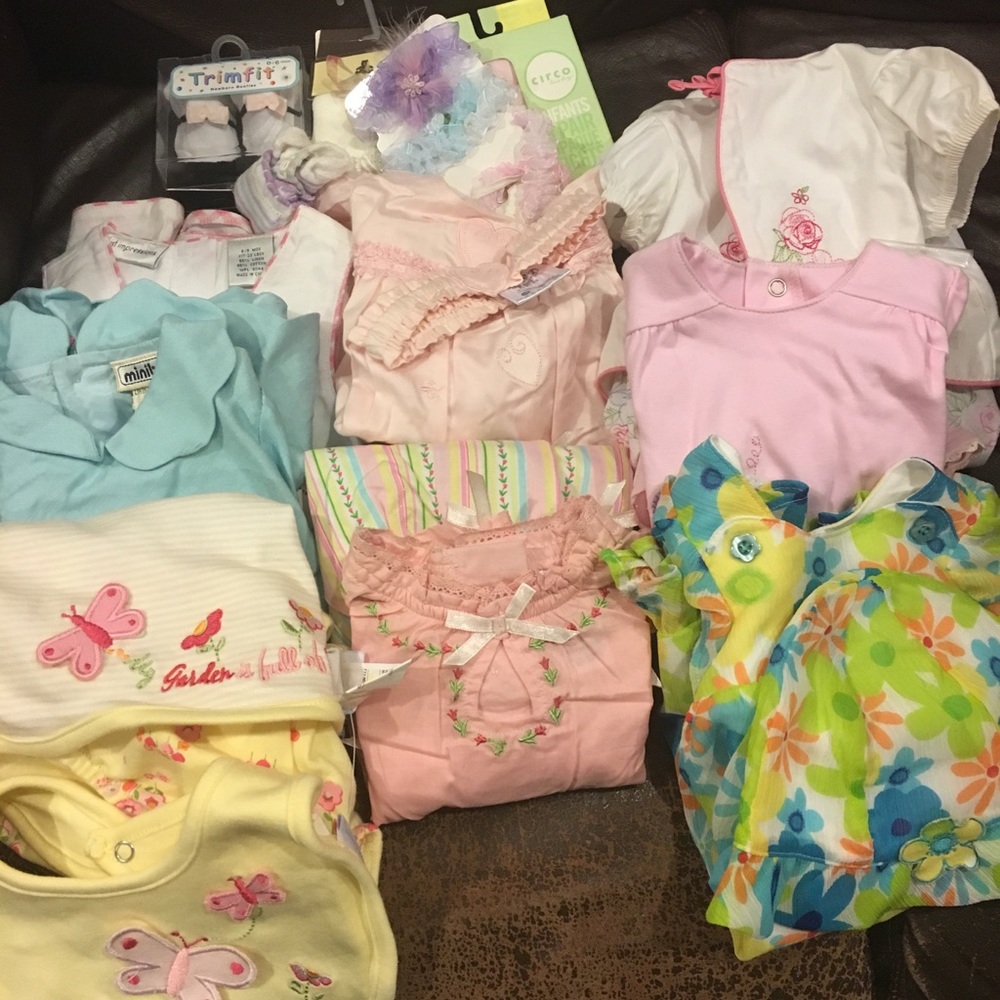 NWT - Lot of 8 Baby Girls Clothes 3-6 mo